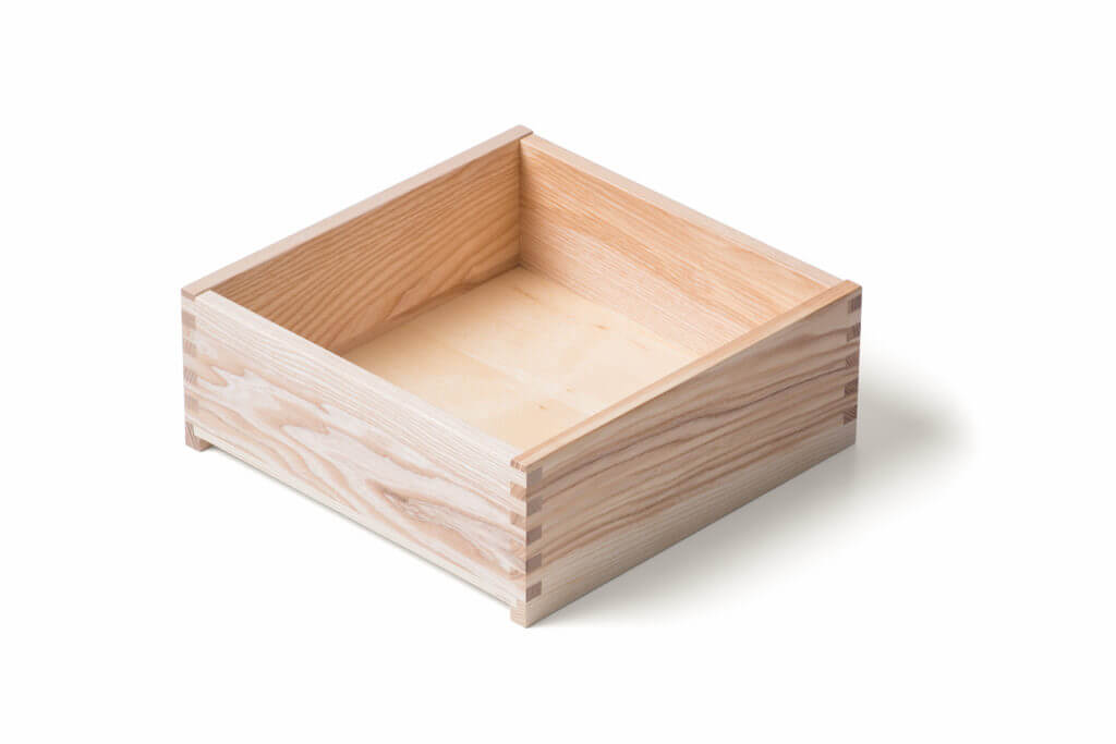 Offene Schublade aus Esche, Ausführung Cabinet